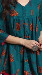 Kurti with jeans fashion