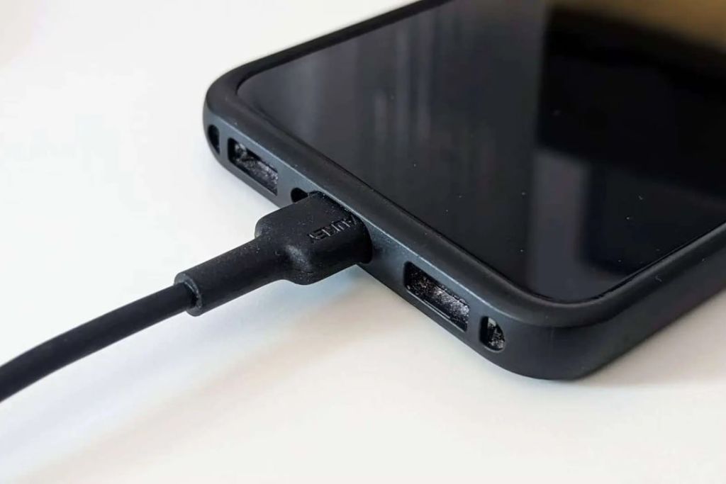 mobile-Battery-charging-mistakes